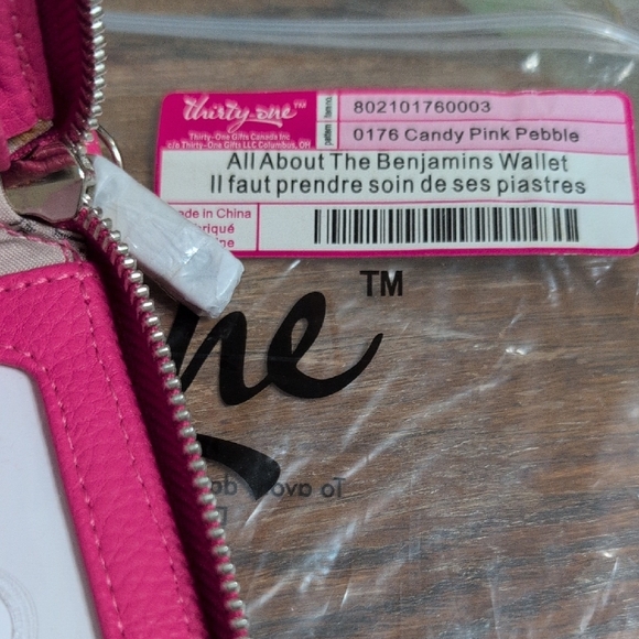 Thirty-One Candy Pink Key & Card Holder - Picture 4 of 6